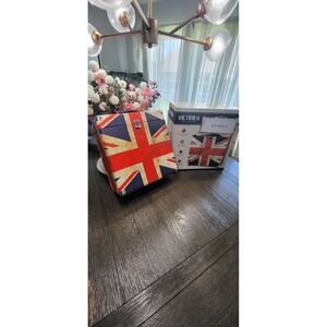 Victrola Collector Record/Vinyl Storage Cases  Holds 30+ Records UK Flag